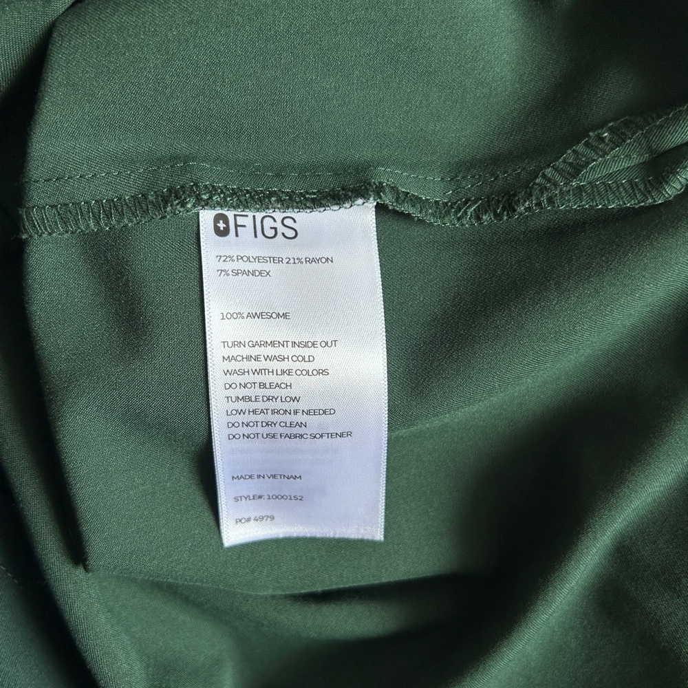 Figs scrub top - Picture 5 of 5